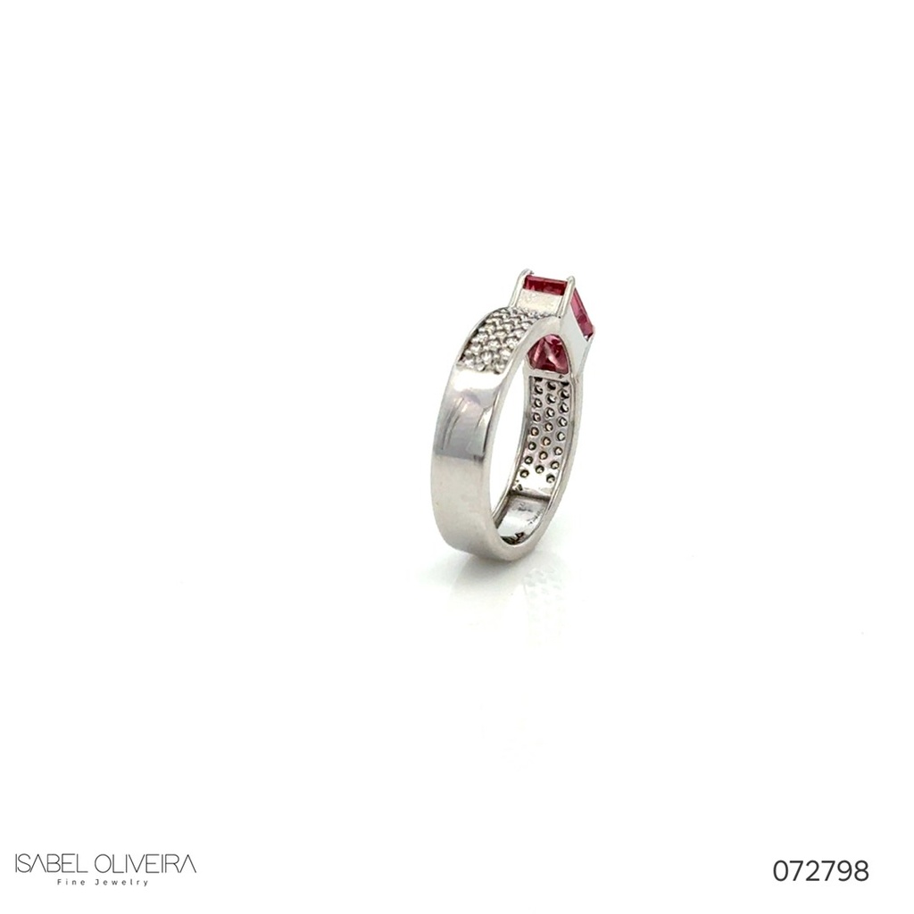 072798-3