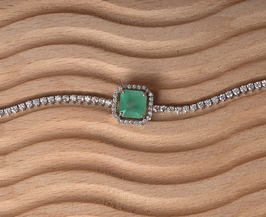 076112-11