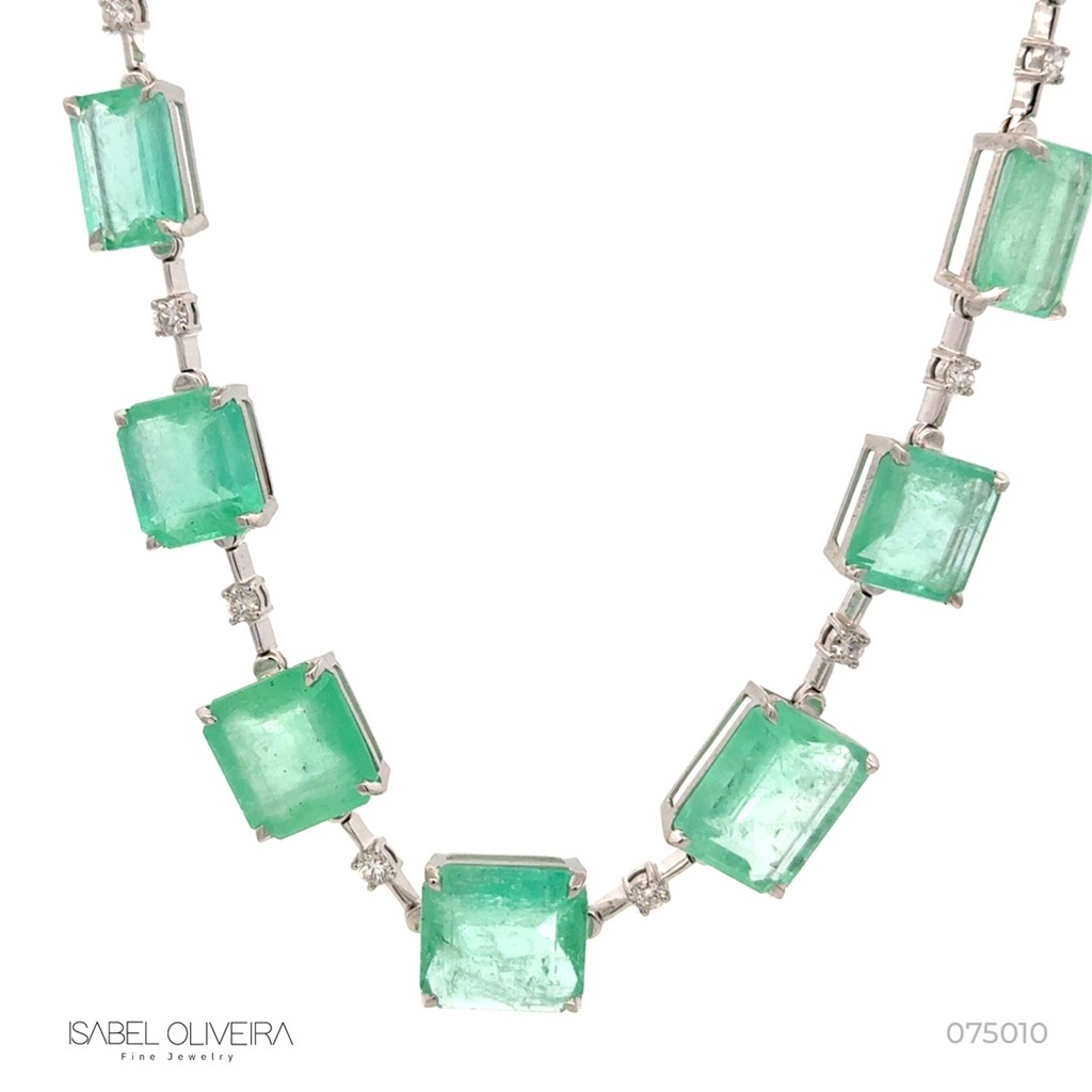 Colar Faca 9 Esmeraldas Colombianas Octogonal 35,40CT 45CM 10 Brilhantes 0,60CT H SI1 24,68G Ouro Branco 18K - Coleçao Colombia Emerald
