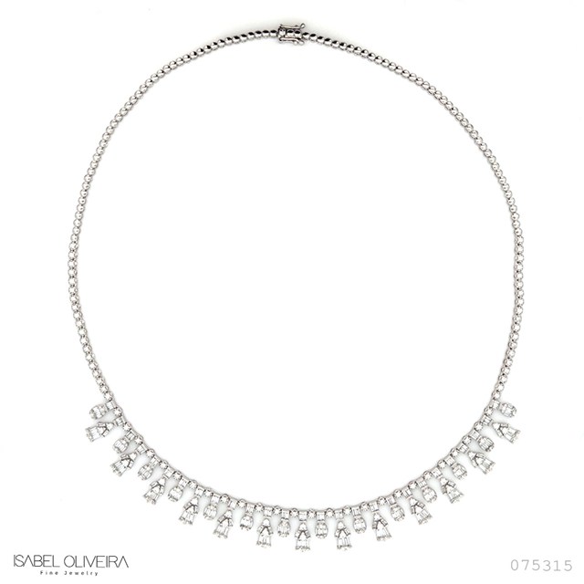 [075315] Colar Riviera 161 Diamantes Baguetes 1,87ct 200 Brilhantes 1,68ct com Bolinha 43cm 19,39g Ouro Branco 18k - Coleção Onassis