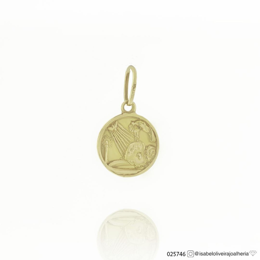 [025746] Medalha Redonda Lembranca de Crisma 8,70MM 0,60G Ouro Amarelo 18K - Coleçao Fe Santos