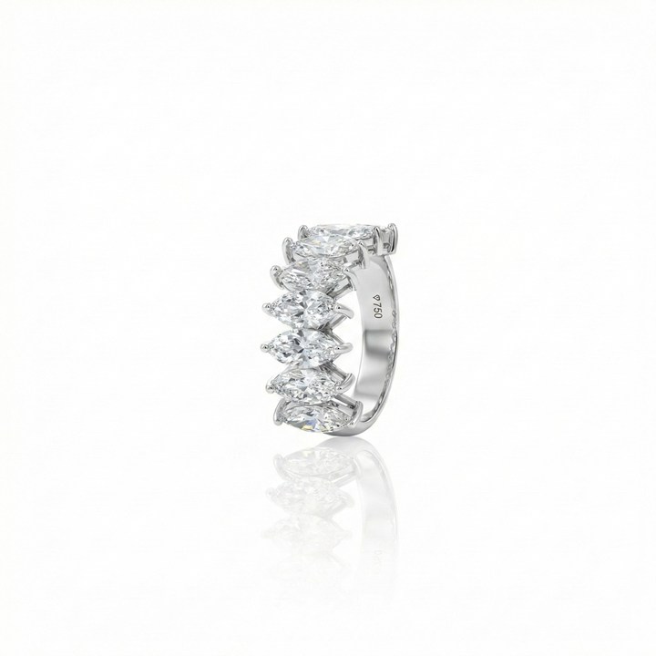 [076181] Meia Aliança 8 Diamantes Navetes 3,64ct 4,23g Ouro Branco 18k - GIA - Coleção Soulmates