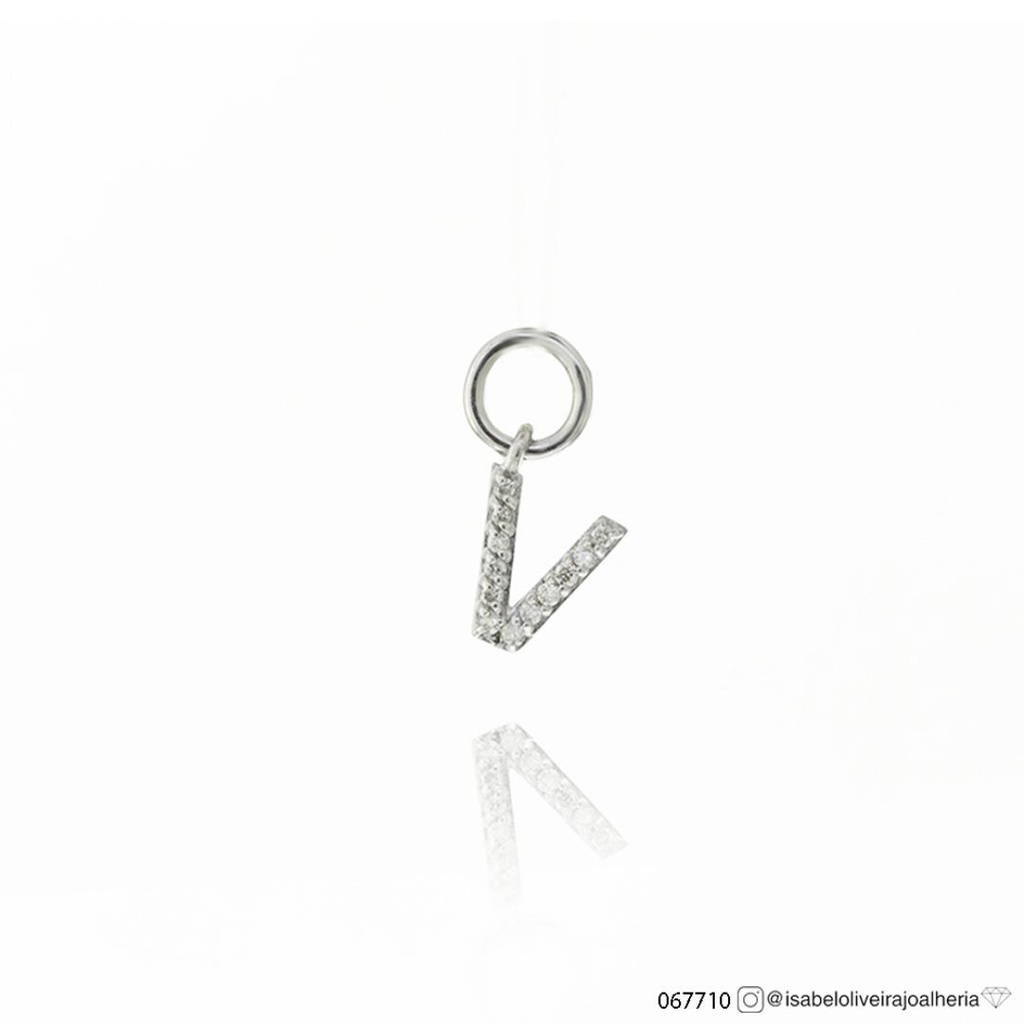 Pingente Letra V 6mm 12 Brilhantes Diamante 0,04ct 0,25g Ouro Branco 18k - Coleção About Me