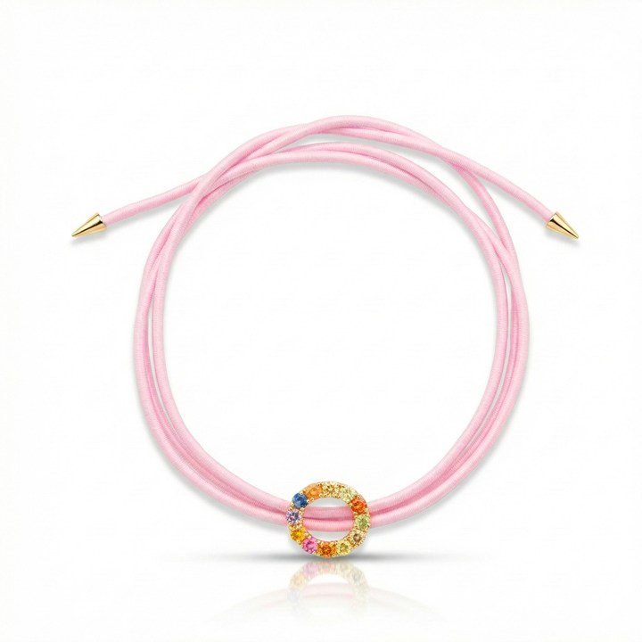 [075899] Pulseira Elastico Rosa com Ponteira Spike Pingente 12 Safiras Coloridas 0,96ct 3,60g Ouro Amarelo 18k - Coleção Kids