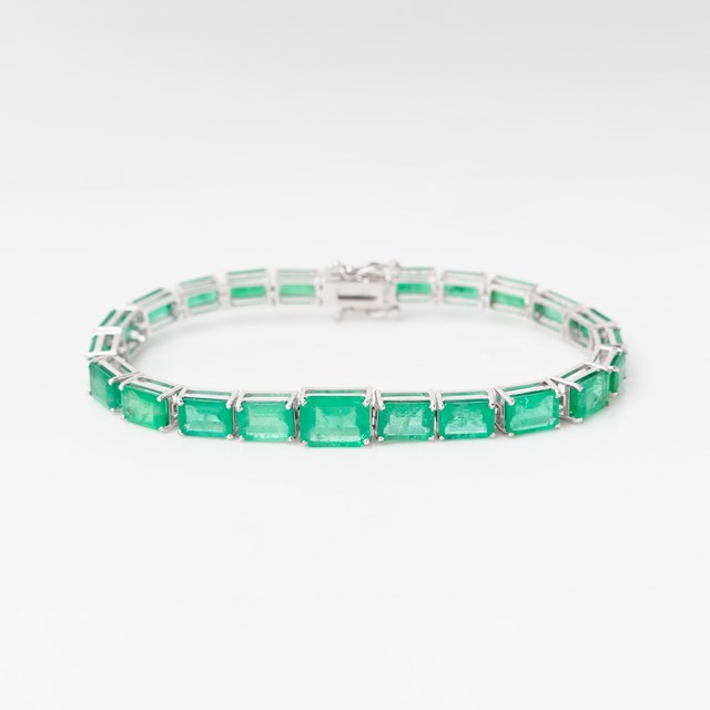 [073960] Pulseira 23 Esmeraldas Brasileiras Octogonal 17,19ct em Ouro Branco 18k