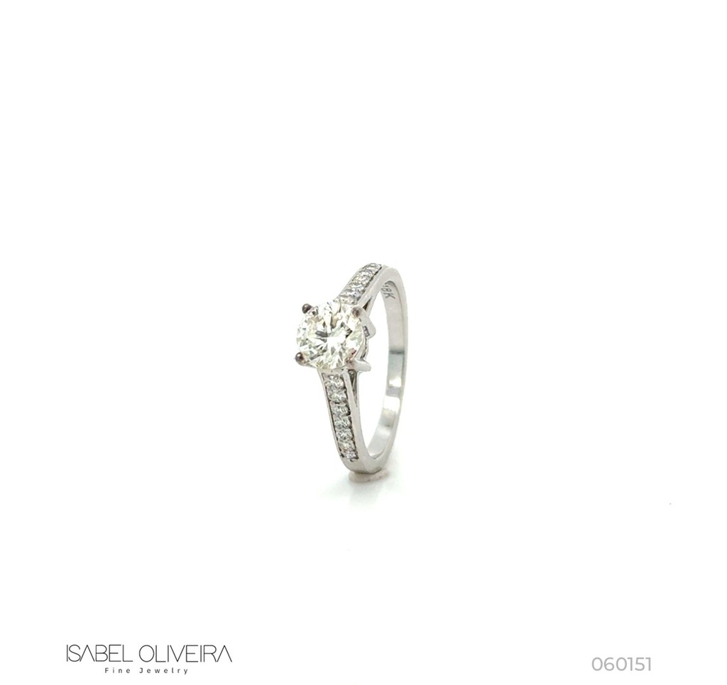 [060151] 80-Anel Solitário Brilhante 0,83ct H SI1 14 Brilhantes 0,23ct g VS2 3,74g Ouro Branco 18k - EGL 1700476126 - Coleção Only You