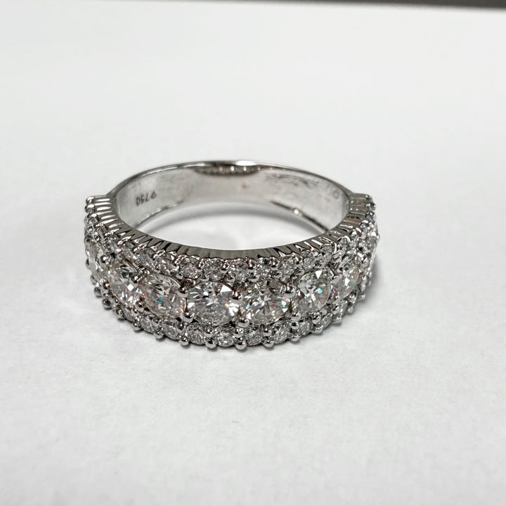 [077690] Anel Aparador 49 Brilhantes 2,54ct H VS2 6,54g Ouro Branco 18k - Coleção Laisa