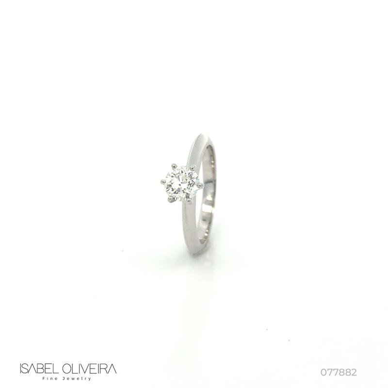 70-ANEL SOLITARIO BRILHANTE 0,73CT H VVS2 4,43G OURO BRANCO 18K - COLEÇAO ONLY YOU