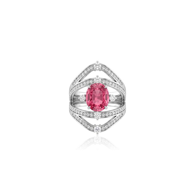 Anel 1 Rubelita Oval 2,90ct com Diamantes em Ouro Branco 18k