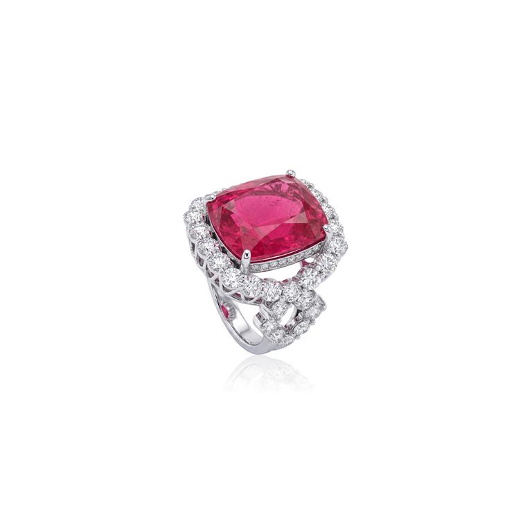 [070424] Anel 1 Rubelita Antique 11,85ct com Diamantes em Ouro Branco 18k