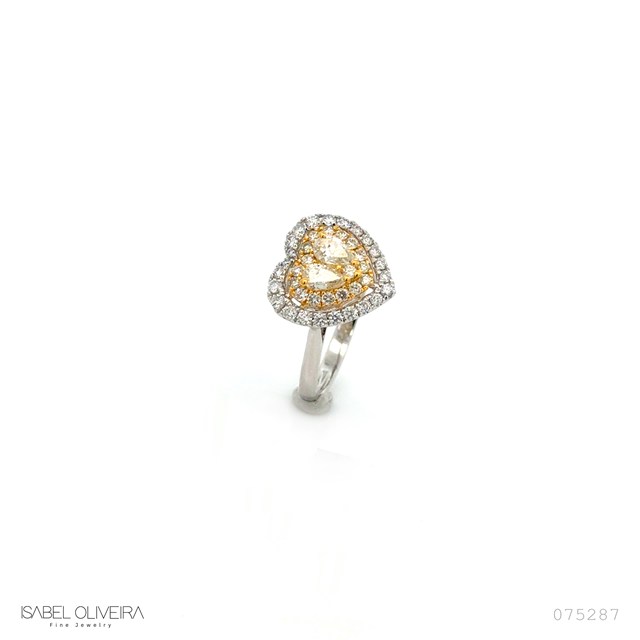 Anel Coraçao 2 Diamantes Gotas 0,36CT 40 Brilhantes 0,45CT 2,86G Ouro Branco 18K - Coleçao Laisa