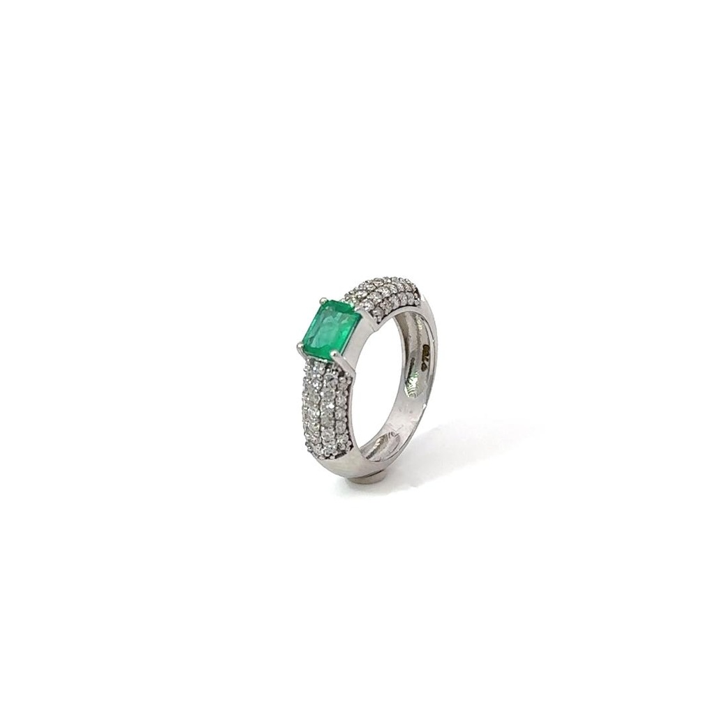 Anel Dedinho Esmeralda Brasileira Octogonal 0,57CT 5 Fileiras Pave 58 Brilhantes 0,58CT H SI1 3,75G Ouro Branco 18K - Coleçao Brazilian Emerald