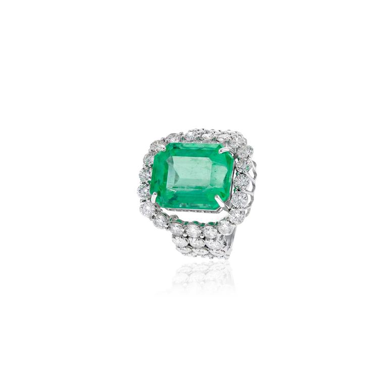 [076564] Anel Esmeralda Colombiana Octogonal 11,17ct com Diamantes em Ouro Branco 18k