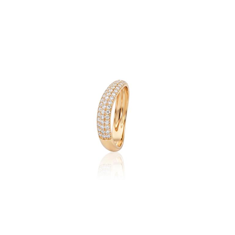 Anel Onda 4mm 67 Brilhantes 0,64ct H VS2 2,90g Ouro Amarelo 18k - Coleção Pavê
