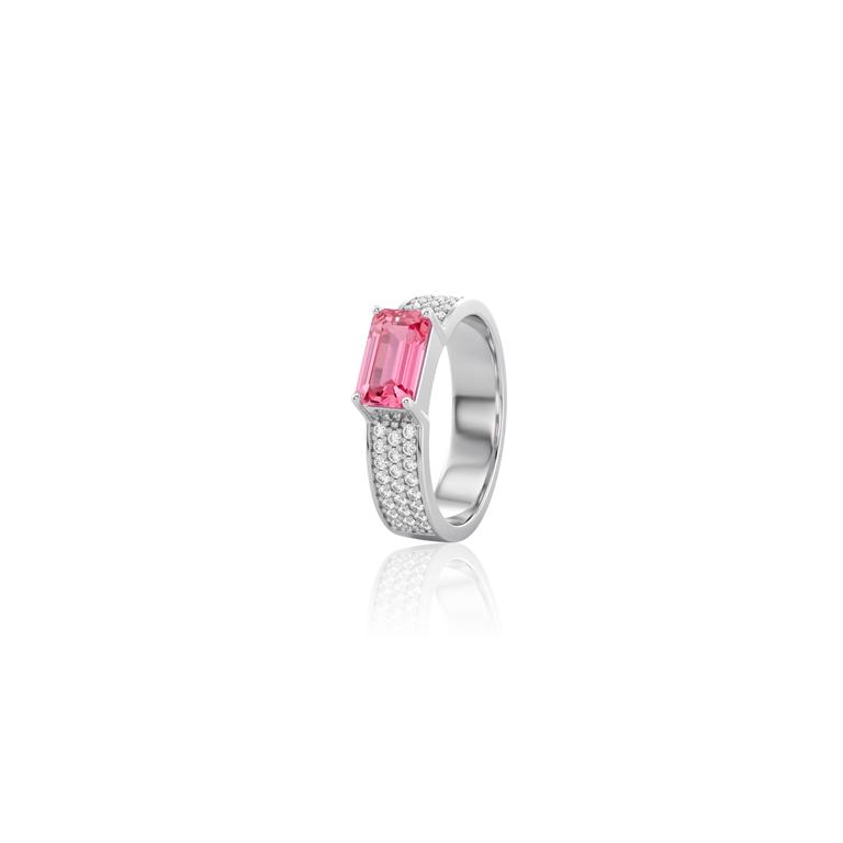 [072798] ANEL RETO DEDINHO RUBELITA OCTOGONAL 0,92CT 46 BRILHANTES 0,25CT H VS2 3,26G OURO BRANCO 18K - COLEÇAO RUBELITA