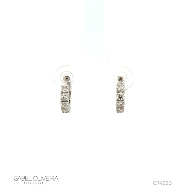[074520] ARG01BRIBM-Argola 11mm Diâmetro 1 Fileira com Meia Cravação 10 Brilhantes 0,60ct H VS2 2,11g Ouro Branco 18k - Coleção Argolas Fashion