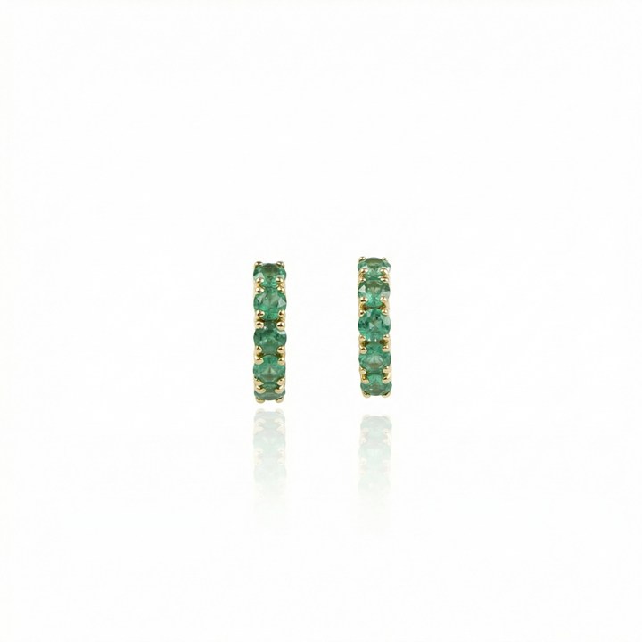 [074521] ARG01ESMAM-Argola 11mm Diâmetro 1 Fileira com Meia Cravação 10 Esmeraldas 0,68ct 2,19g Ouro Amarelo 18k - Coleção Argolas Fashion