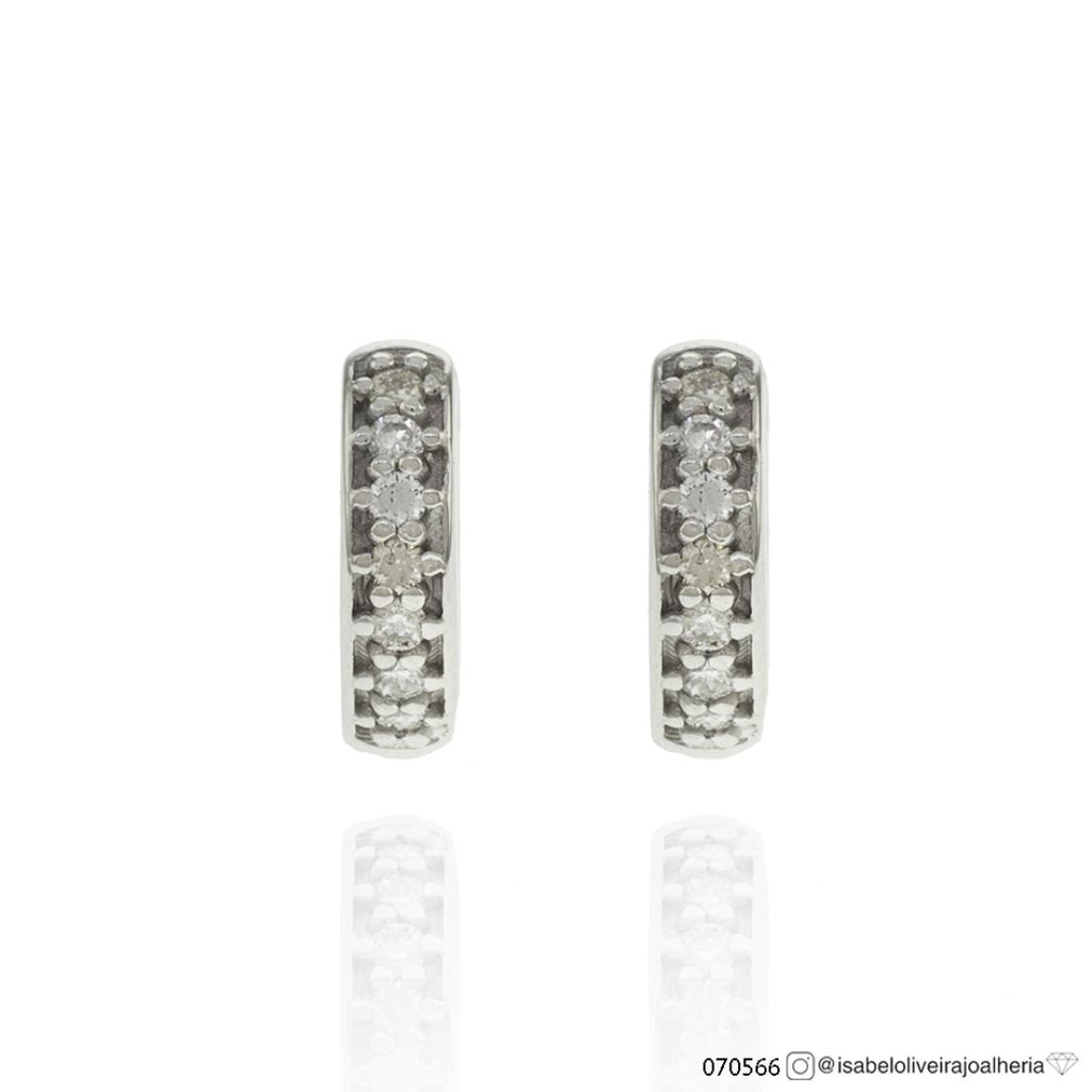 [070566] ARG02BRIBP-Argola 9,50mm Diâmetro 1 Fileira com Meia Cravação 14 Brilhantes 0,15ct J s1 1,45g Ouro Branco 18k - Coleção Argolas Fashion