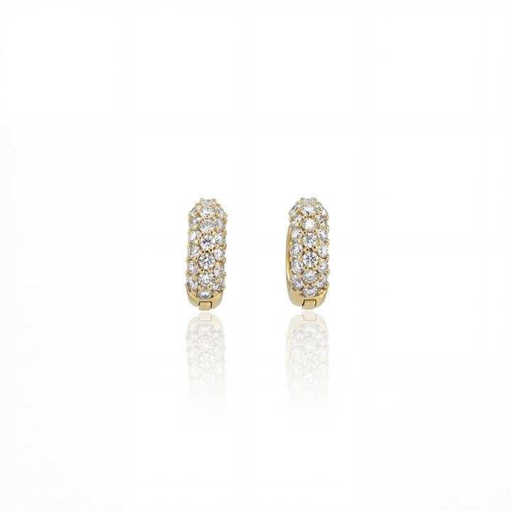 ARG03BRIAP-Argola 10mm Diâmetro Meia Cana 3 Fileiras Pavê Meia Cravação Externa 38 Brilhantes 0,53ct H/i/j SI1/VS2 2,46g Ouro Amarelo 18k - Coleção Argolas Fashion