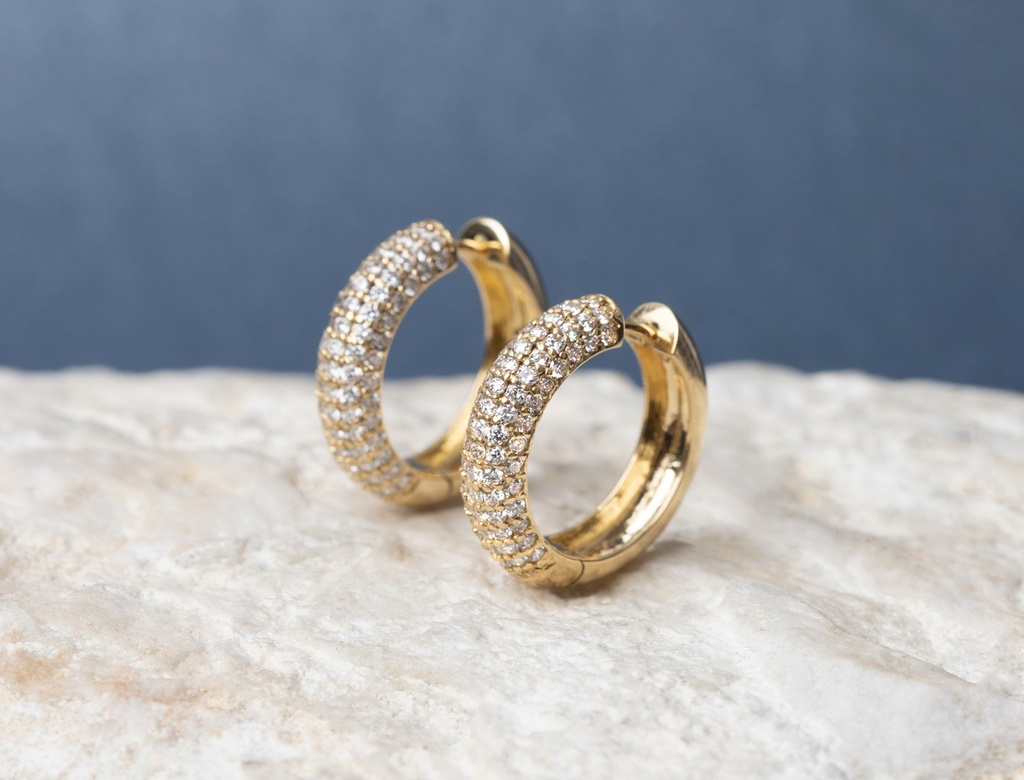 ARG05BRIAGG-Argola 20mm 5 Fileiras Meia Cravação Externa 152 Brilhantes 1,44ct 6,43g Ouro Amarelo 18k - Coleção Argolas Fashion