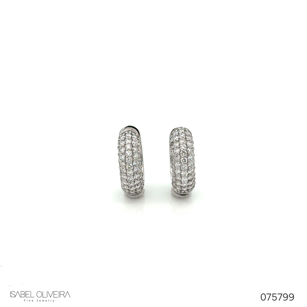 [075799] ARG05BRIBG-Argola 15mm 5 Fileiras Meia Cravação 94 Brilhantes 0,86ct g VS1 4,26g Ouro Branco 18k - Coleção Argolas Fashion