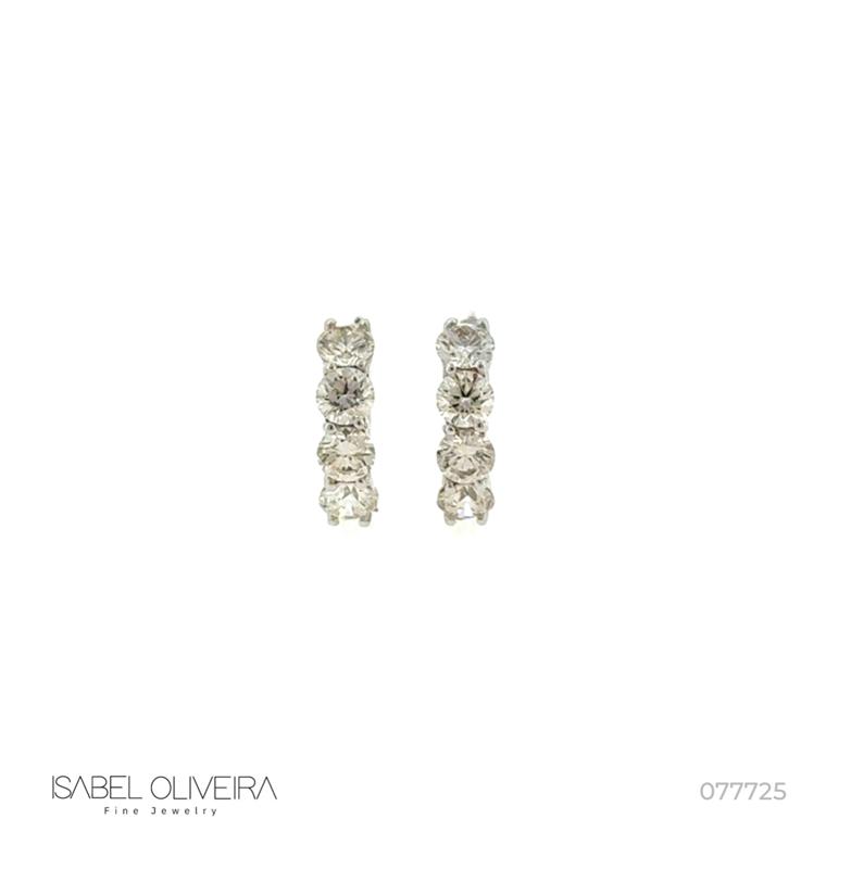 ARGOLA 15MM MEIO ARO CRAVADO 8 BRILHANTES 1,67CT H VS2 4,05G OURO BRANCO 18K - COLEÇAO ARGOLAS FASHION