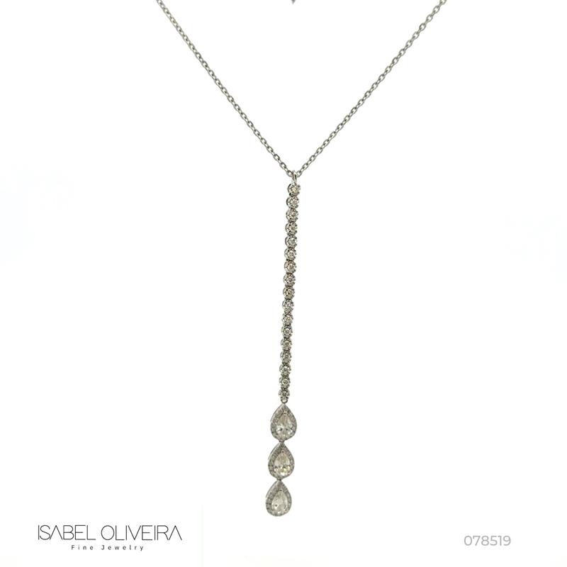 Colar com Pingente Pendurado 3 Diamantes Gota 0,68CT 65 Brilhantes 0,36CT 4,59G Ouro Branco 18K - Coleçao Laisa