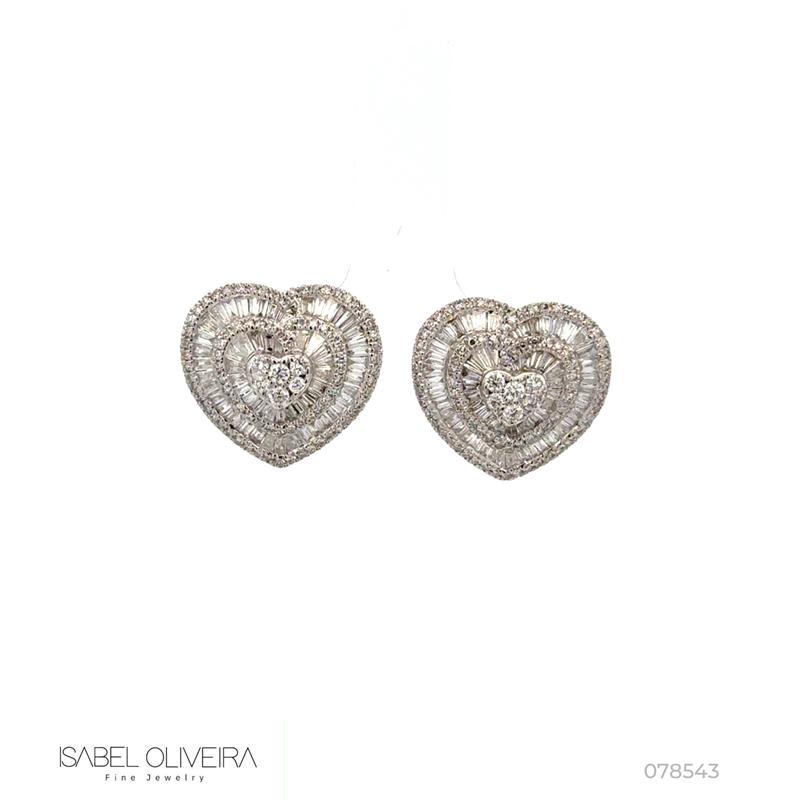 [078543] Brinco Coração 127 Diamantes Baguetes 0,65ct 180 Brilhantes 0,46ct 4,95g Ouro Branco 18k - Coleção Laisa