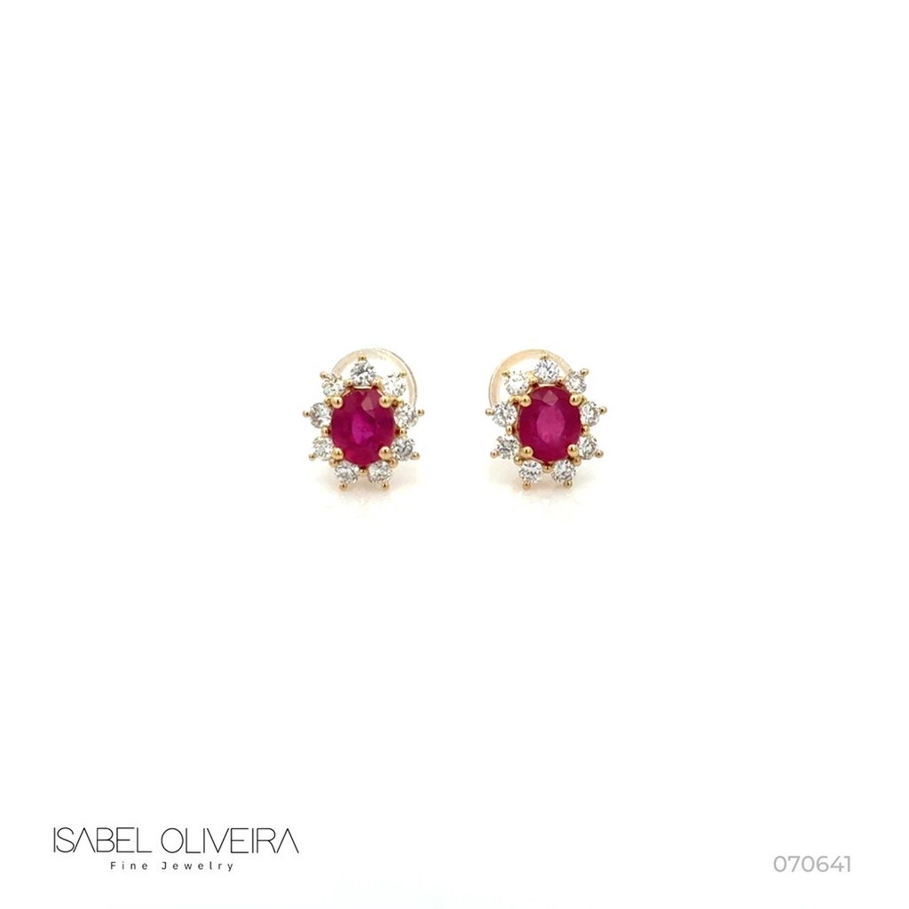 Brinco Clássico 2 Rubis Oval 1,08ct 18 Brilhantes 0,33ct 1,60g Ouro Amarelo 18k - Coleção Red To Wear