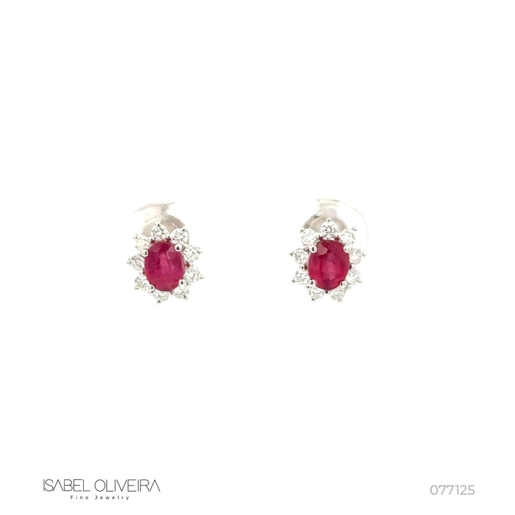 Brinco Classico 2 Rubis Oval 1,16CT 18 Brilhantes 0,32CT 1,23G Ouro Branco 18K - Coleçao Red To Wear