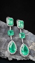 Brinco Clássico Longo Tira e Poe 6 Esmeraldas Colombianas 52,03ct 106 Brilhantes 5,60ct 34,0g Ouro Branco 18k