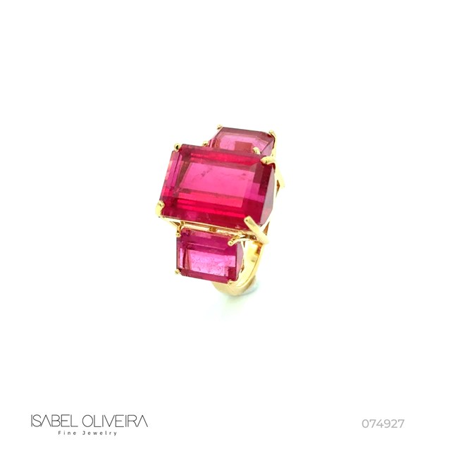 Anel Rubelita Retangular 11,35CT e 2 Rubelitas Laterais 5,68CT 9,42G Ouro Amarelo 18K - Coleçao Rubelitas