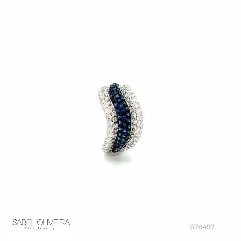 Anel 3 Ondas 53 Safiras Azuis 0,86ct 108 Brilhantes 1,38ct 5,64g Ouro Branco 18k - Coleção Thalassa