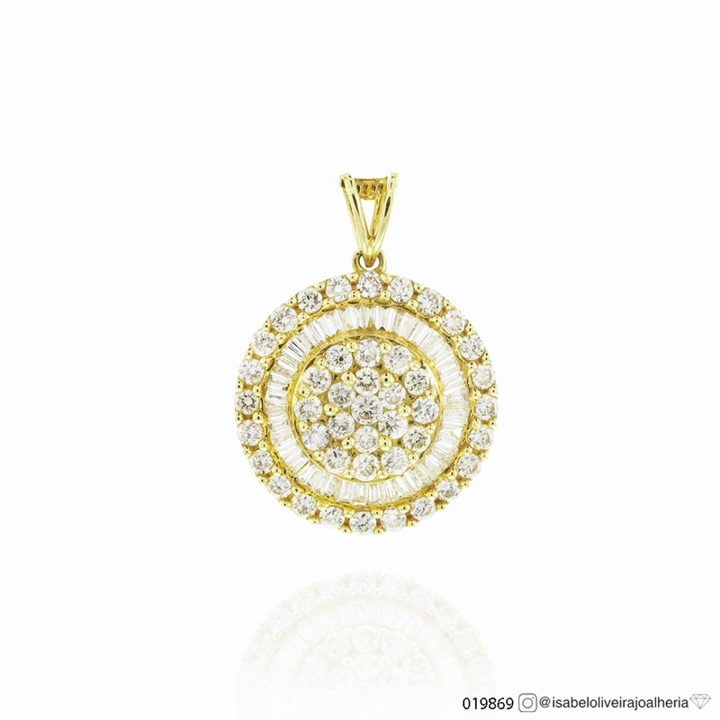 G-Pingente Pizza 16MM 43 Brilhantes 0,56CT Baguetes 0,16CT H VS2 1,80G Ouro Amarelo 18K - Coleçao Pizza